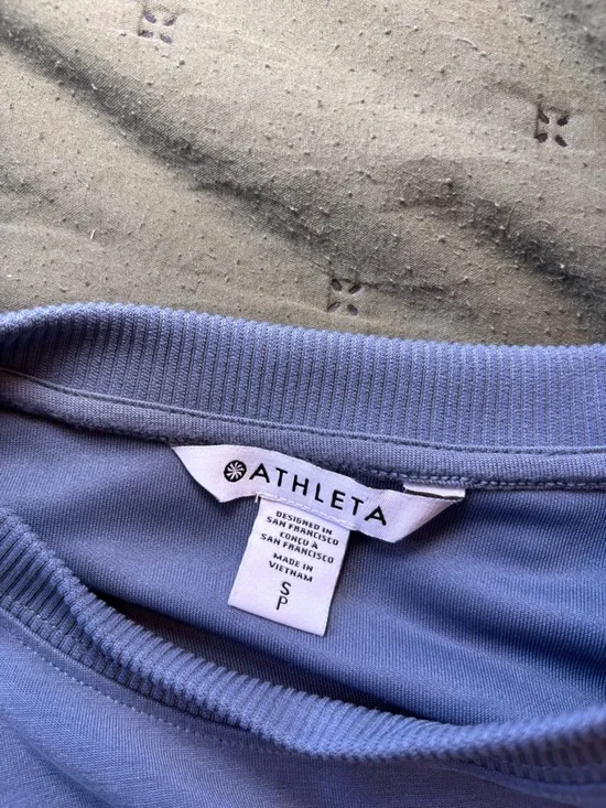 Athleta Seasoft Crewneck Sweatshirt size small - Picture 4 of 7